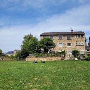 Bed and Breakfast L'Aurigast Auriac-Lagast Exterior photo