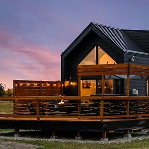 Апартаменти Modern Tiny Cabin, With Hot Tub In Choteau Mt Exterior photo