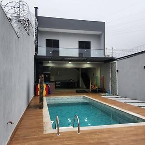 Вілла Sobrado Novo E Lindo Com Piscina Сан-Жозе-дус-Кампус Exterior photo