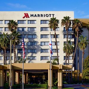 Готель Long Beach Marriott Exterior photo