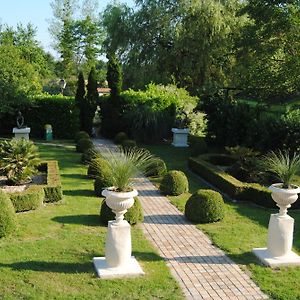 Le Grand Logis - Guest House - Bed And Breakfast Marchais  Exterior photo