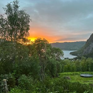 Вілла Stille Og Fredelig Ved Fjord Og Fjell Valsoybotn Exterior photo