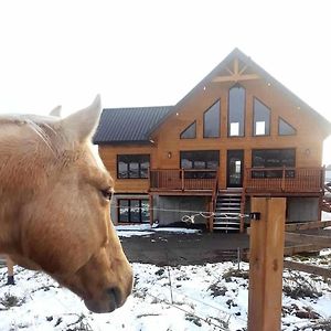 Апарт готель Cheval Tribal Saint-Onesime Exterior photo