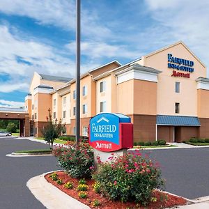 Fairfield Inn & Suites Маріанна Exterior photo