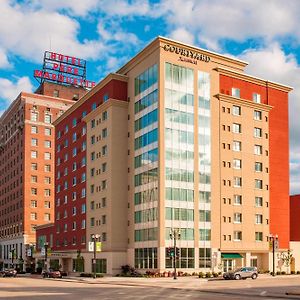 Готель Courtyard Peoria Downtown Exterior photo