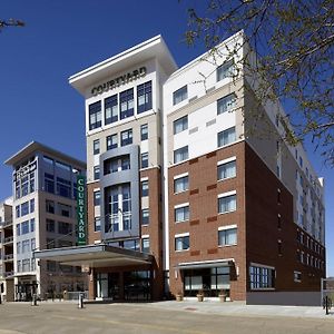 Готель Courtyard By Marriott Akron Downtown Exterior photo