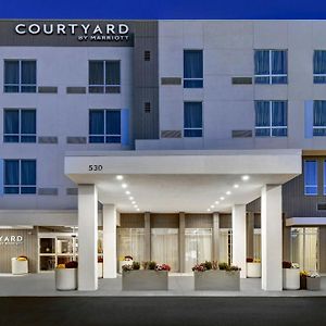 Готель Courtyard By Marriott Гамільтон Exterior photo