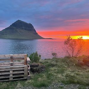 Kirkjufell Basement Apartment Грюндарфьордюр Exterior photo