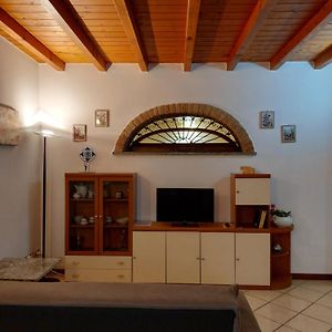 Bed & Breakfast Monti 85 San Colombano al Lambro Exterior photo