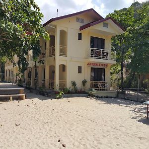 Villa Bienvenida Beach Resort Пуерто-Галера Exterior photo