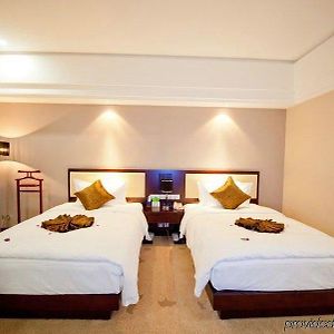 Wenhui International Hotel Куньмін Room photo