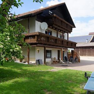 Гостьовий будинок Bio-Erlebnisbauernhof Doll Nittenau Exterior photo