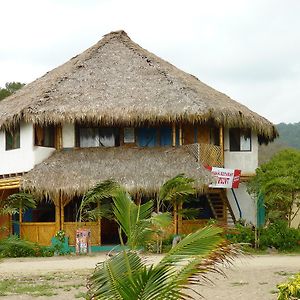 Bed and Breakfast Wipeout Cabana Restaurant Las Tunas Exterior photo