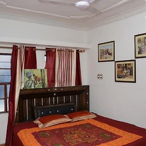 Karina Art Home Stay 50 Meters From Rampuria Haveli Біканер Exterior photo