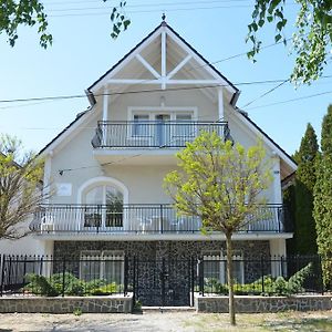 Villa Ladver Хевіз Exterior photo