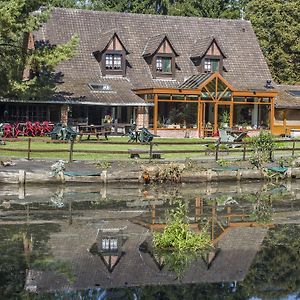 Готель Auberge Du Bord Des Eaux - Demi-Pension Assuree Sur Reservation Сент-Аман-лез-О Exterior photo