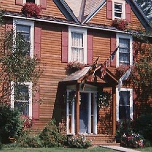Chesapeake Inn Of Ленокс Exterior photo