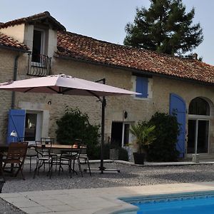 Chambres D'Hotes La Grange Au Bois Champagne-et-Fontaine Exterior photo