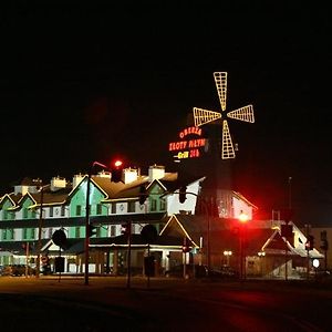 Hotel Zloty Mlyn Majkow Пйотркув-Трибунальський Exterior photo