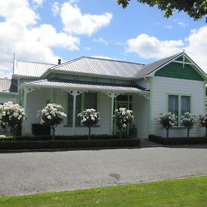 Bed and Breakfast Thyme Out Estate Halcombe Exterior photo