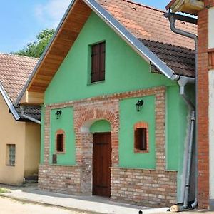 Апартаменти Vinarstvi Bician Vrbovec Exterior photo