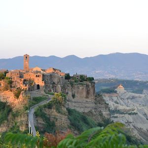 Bed and Breakfast Corte Della Maesta Antica Residenza Баньореджо Exterior photo