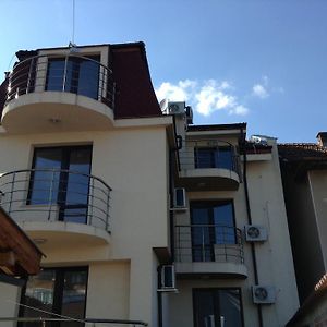 Guest House Luchi Виршець Exterior photo