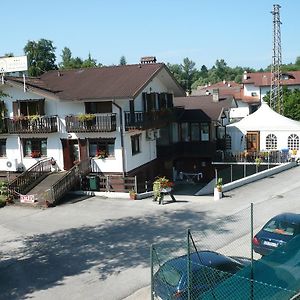 Albergo Mirella Беллуно Exterior photo