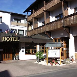 Hotel-Restaurant Zum Schwalbennest Альсфельд Exterior photo