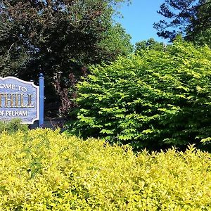 Hipwell'S Motel Fonthill Exterior photo