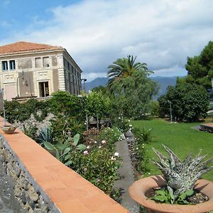 Вілла Etna Wine Azienda Agrituristica Passopisciaro Exterior photo