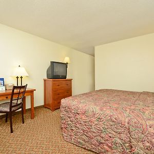 Americas Best Value Inn And Suites Оверленд-Парк Room photo
