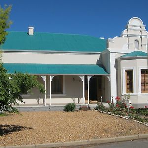 Готель Ladismith Manor Exterior photo