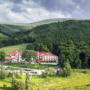 Malinowy Dwor Hotel Medical Spa Свєрадув-Здруй Exterior photo