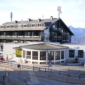 Hotel Dolomiti Chalet Вазон Exterior photo