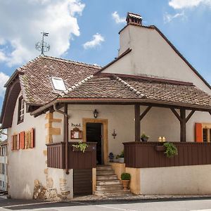 Hotel Les Vieux Toits Невшатель Exterior photo