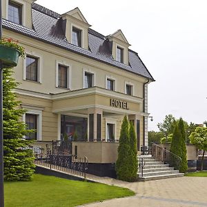 Hotel Stefanik Миява Exterior photo