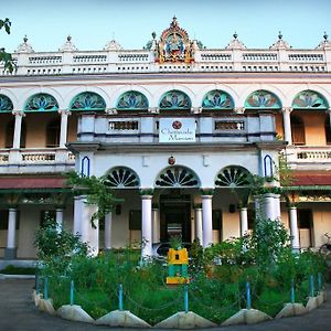 Гостьовий будинок Chettinadu Mansion - An Authentic Heritage Palace Kanadukattan Exterior photo