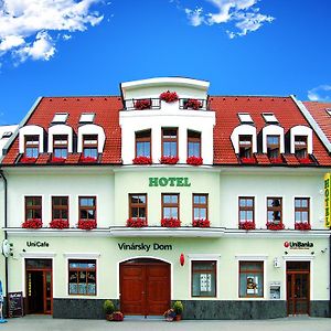 Hotel Vinarsky Dom Пезінок Exterior photo