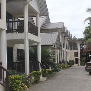 Shalini Garden Hotel & Apartments Сінґатока Exterior photo