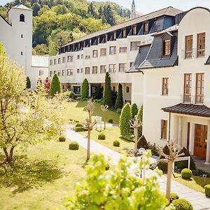 Готель Kloster St. Josef Ноймаркт-ін-дер-Оберпфальц Exterior photo