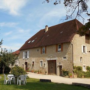 Bed and Breakfast La Ferme De Montard Montmorot Exterior photo