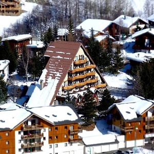 Hotel Adret Ле-дез-Альп Exterior photo