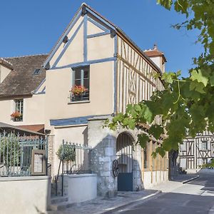 Hotel Aux Vieux Remparts, The Originals Relais Провен Exterior photo