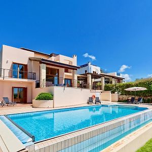 4 Bedroom Villa Helidoni With Private Infinity Pool, Aphrodite Hills Resort Куклія Exterior photo