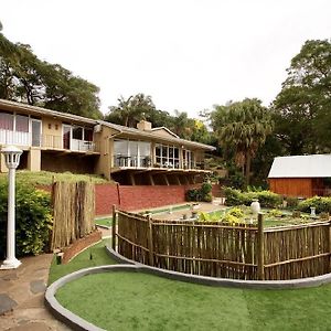 Bed and Breakfast Pinetown Lala Land Дурбан Exterior photo
