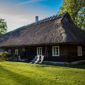 Вілла Kuusetuka Tourism Farm Pahkla Exterior photo