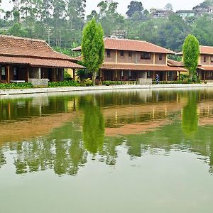 Puri Sakanti Nature Family Resort Чівідей Exterior photo