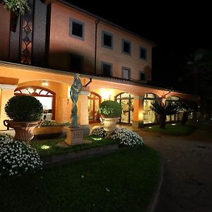 Hotel Ristorante Borgo Antico Чепрано Exterior photo