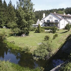 Готель Aux Truites Bleues Fort-du-Plasne Exterior photo